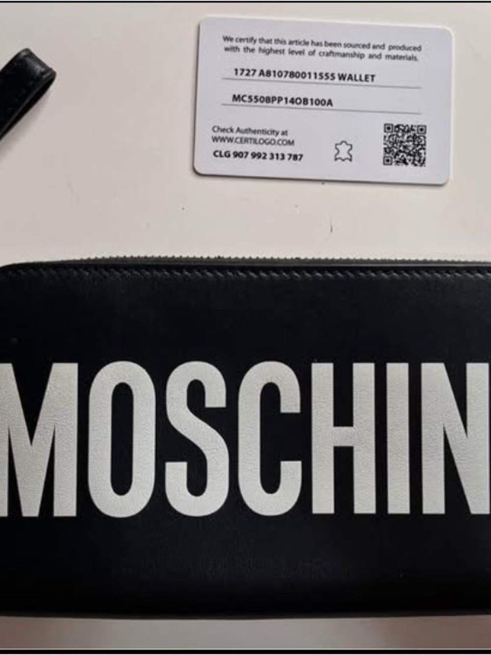 Authentic MOSCHINO Couture GHW Zip Long Wristlet Wallet Calfskin Leather Black